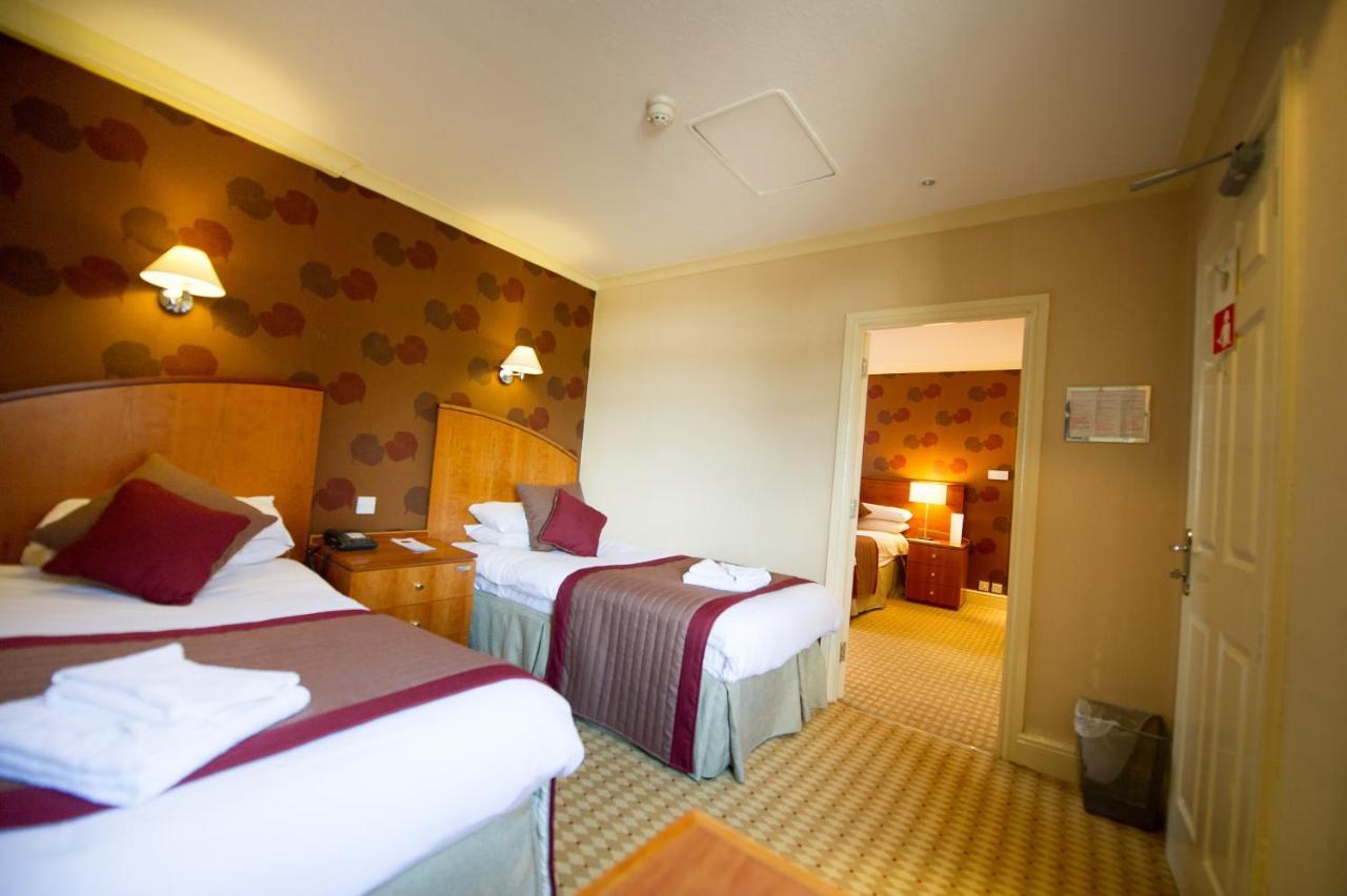 Crown & Mitre Hotel Карлайл Екстериор снимка