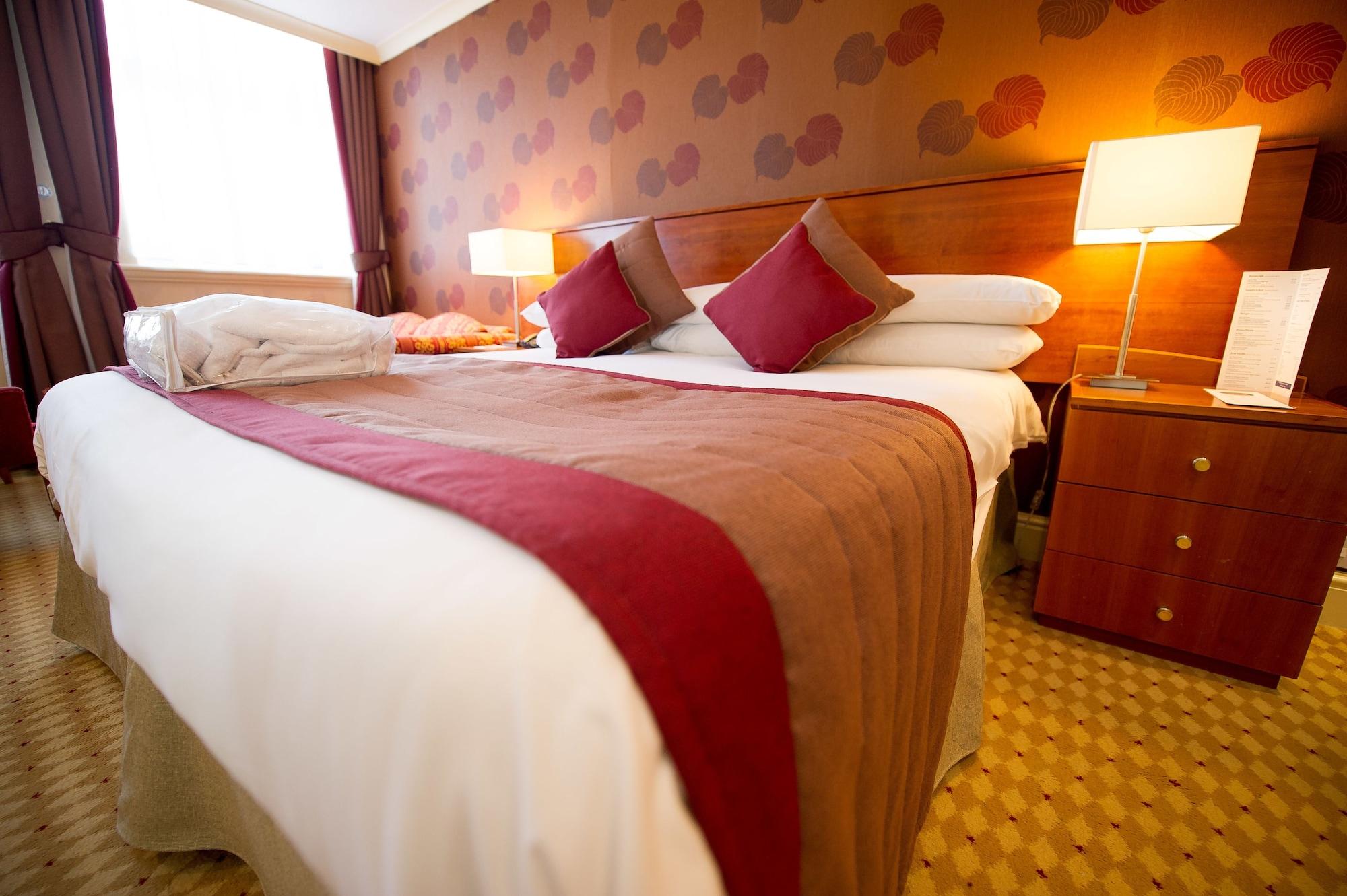 Crown & Mitre Hotel Карлайл Екстериор снимка