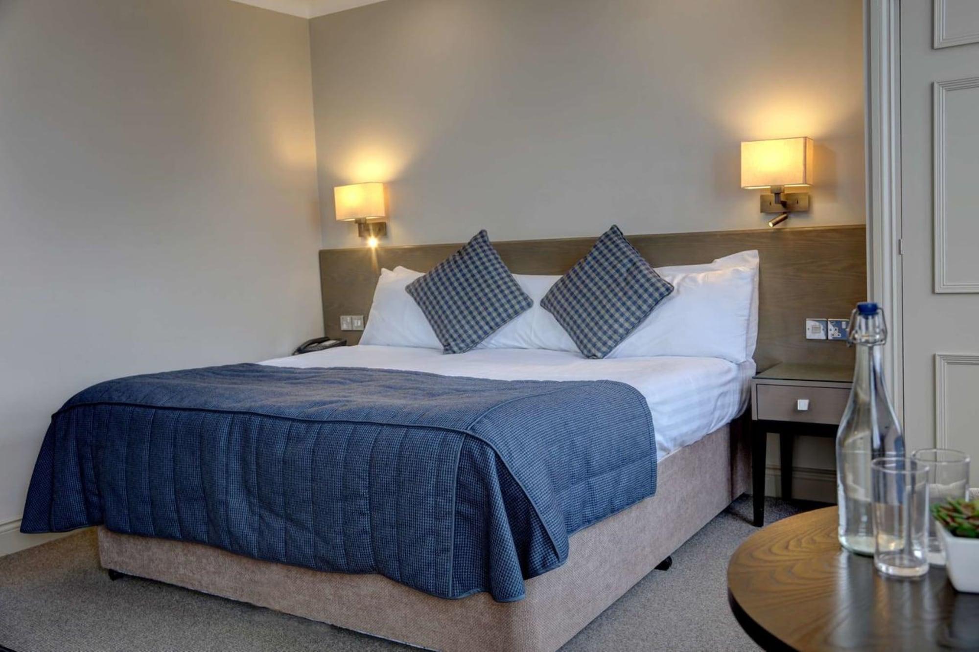 Crown & Mitre Hotel Карлайл Екстериор снимка