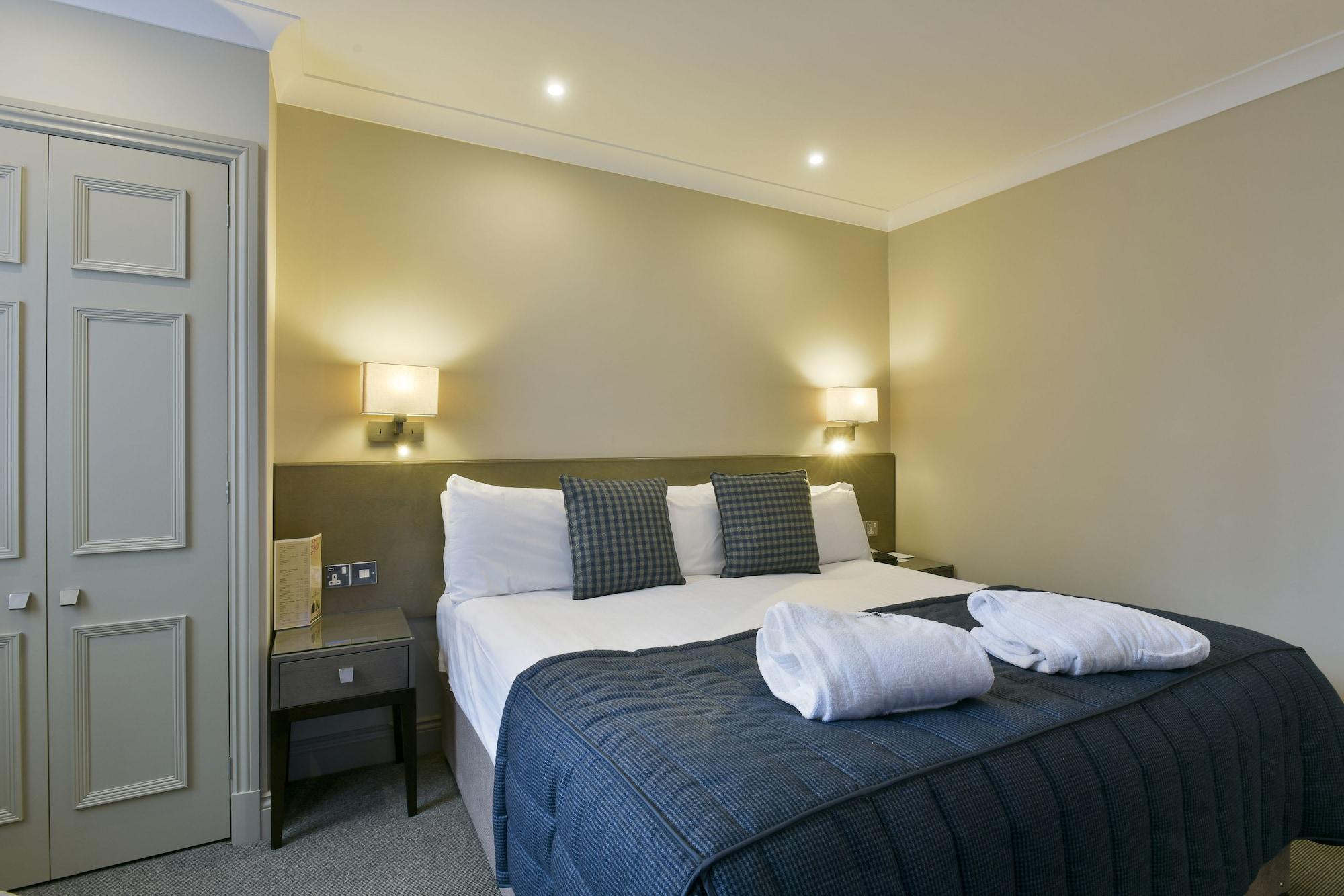Crown & Mitre Hotel Карлайл Екстериор снимка