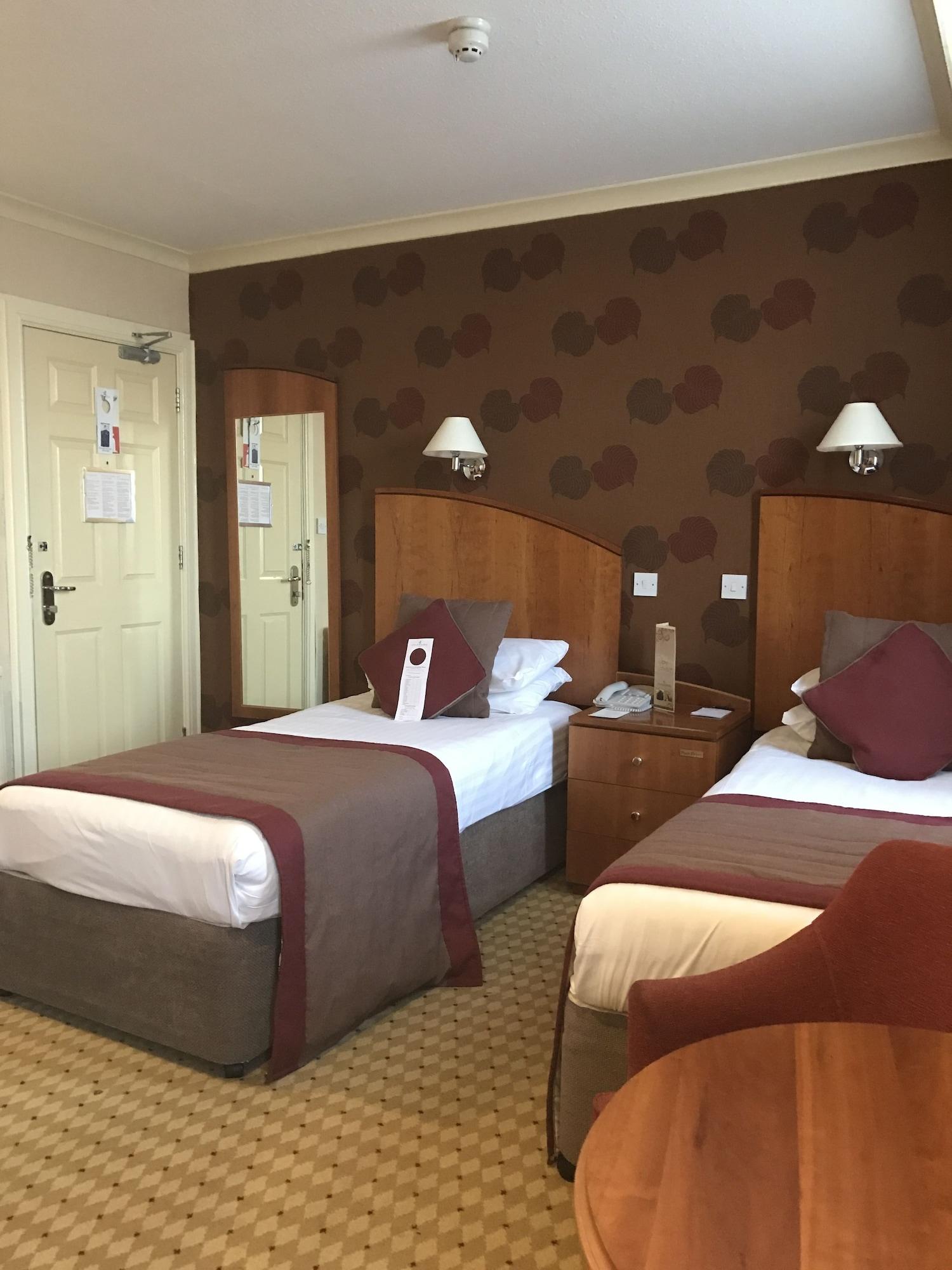 Crown & Mitre Hotel Карлайл Екстериор снимка