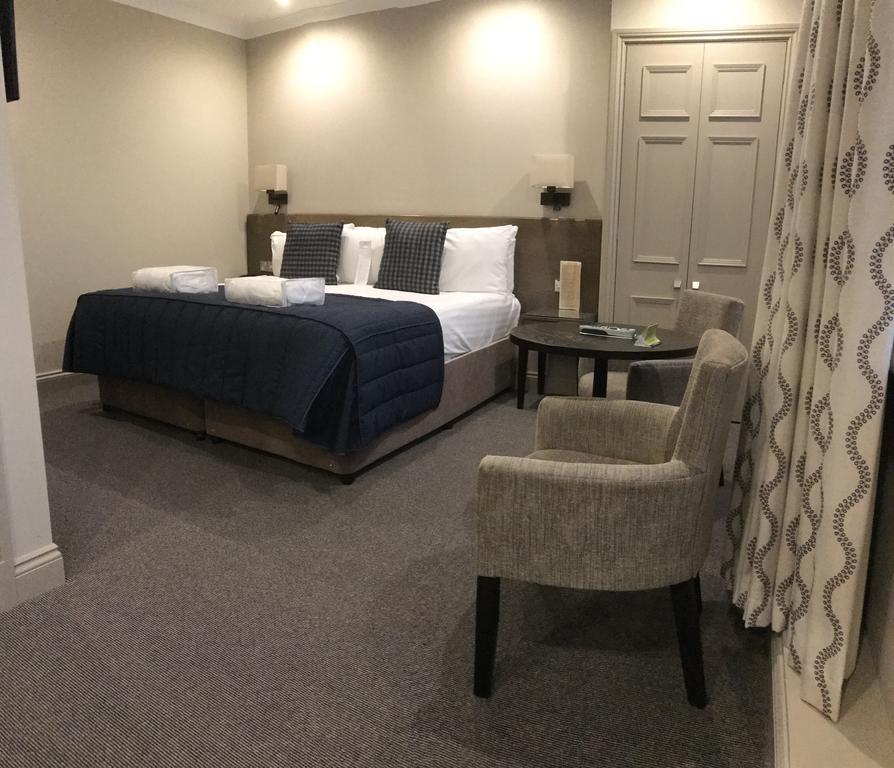 Crown & Mitre Hotel Карлайл Екстериор снимка